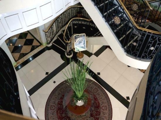 Фото Tiara Oriental Hotel