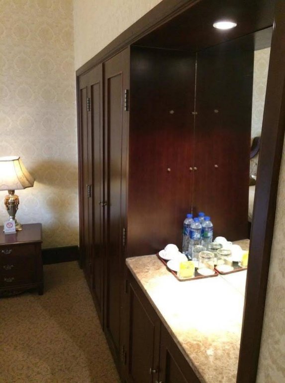 Фото Tianjin First Hotel