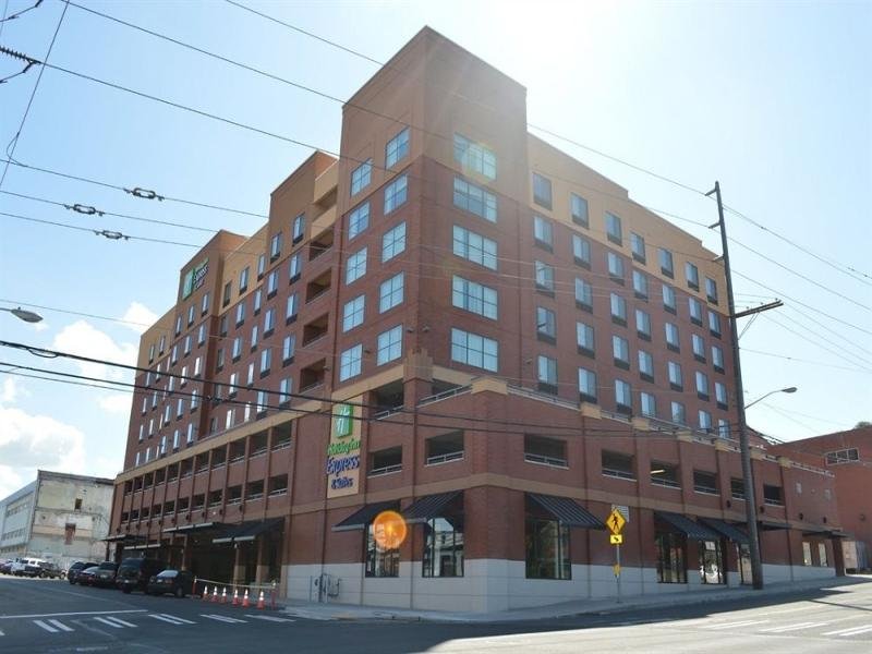 Фото Holiday Inn Express Hotel & Suites Tacoma Downtown, an Ihg Hotel