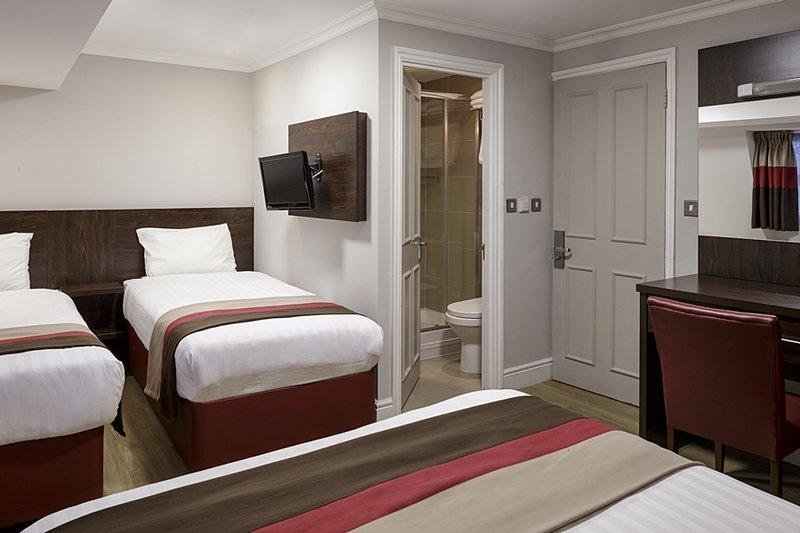 Фото Royal Cambridge Hotel