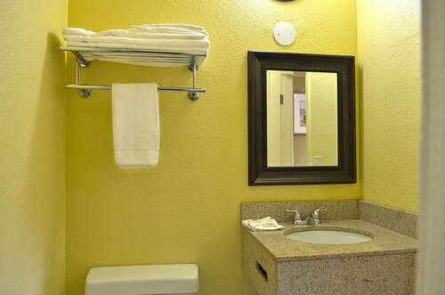Гостиница Discovery Inn в Окдейле