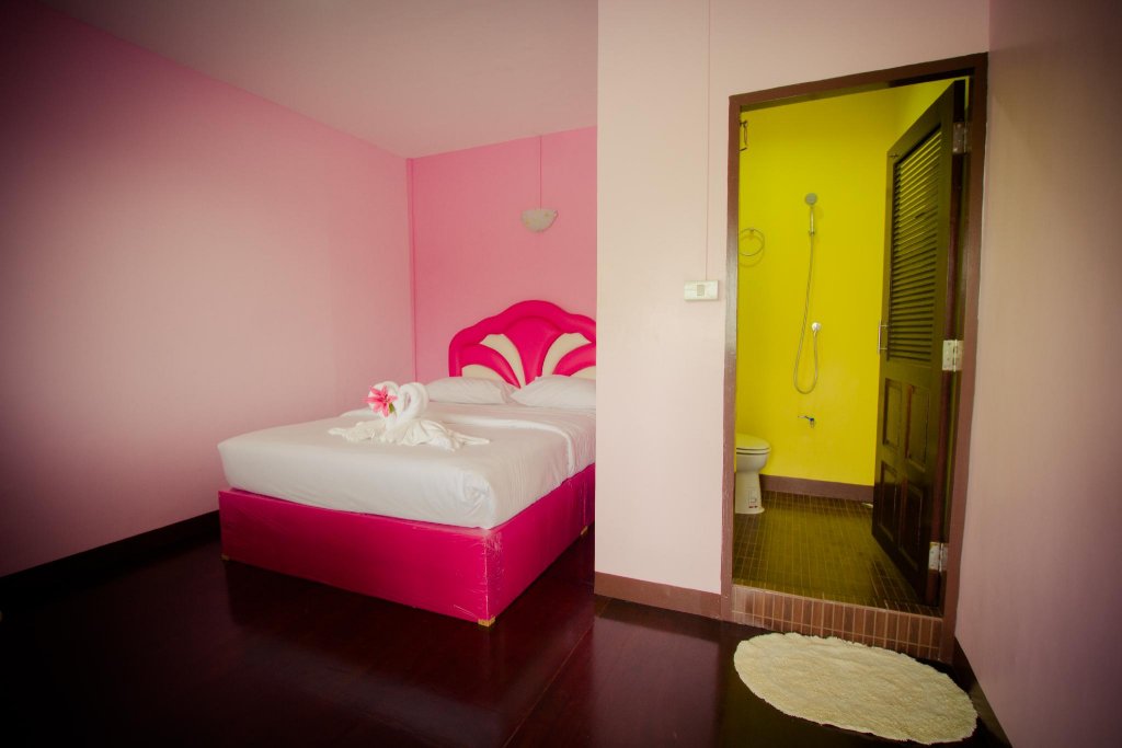 Фото The Best Riverside Guesthouse Kanchanaburi