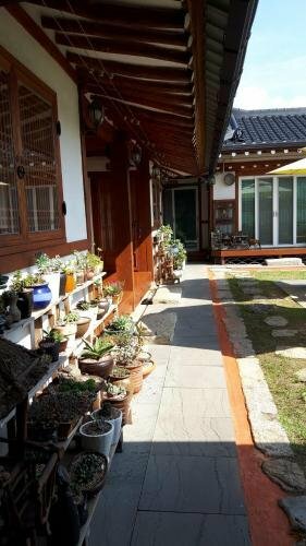 Гостиница Hanok Raon в Кенджу