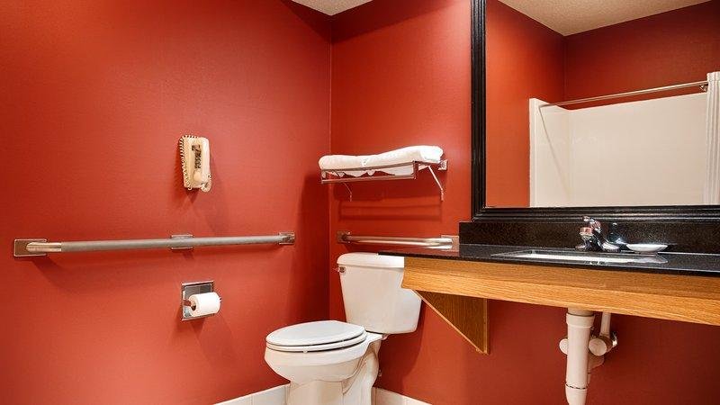 Фото Best Western Plus Des Moines West Inn & Suites