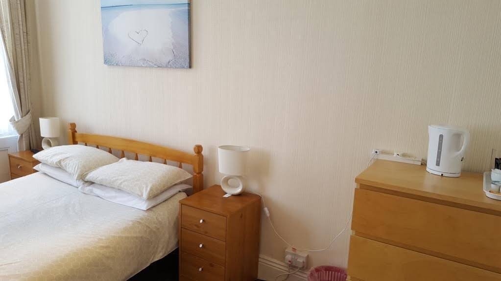 Фото Cameron Court B&b