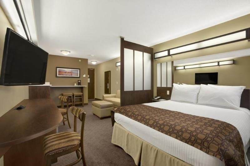 Фото Microtel Inn & Suites by Wyndham Blackfalds Red Deer North