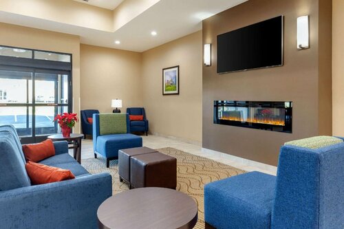 Гостиница Comfort Suites Greensboro Airport
