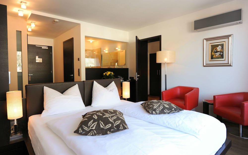 Фото Hotel Vier Jahreszeiten