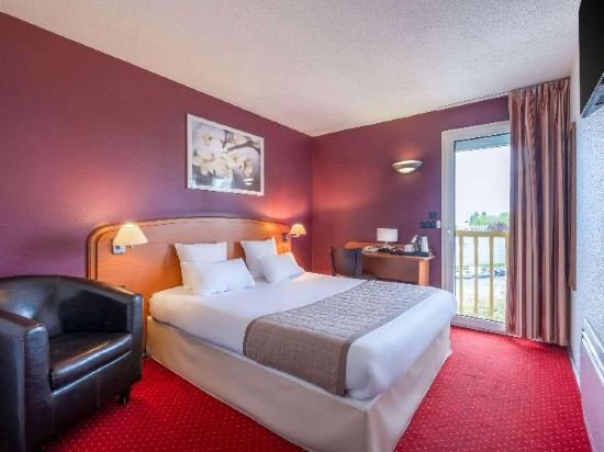 Фото Sky Hotel Goussainville