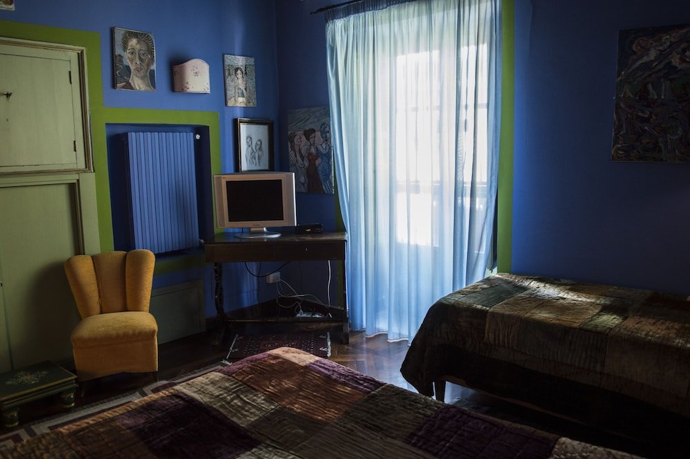 Фото The Home of the Genius Between Art, Culture and Food