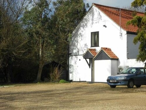 Гостиница The Farmhouse at Fincham