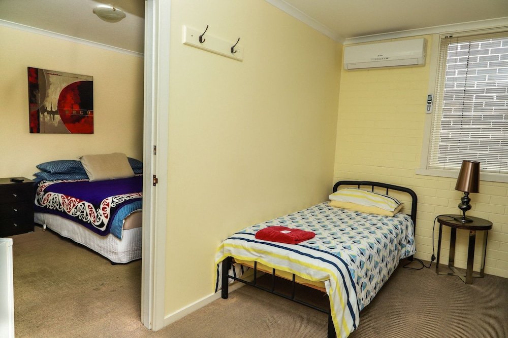 Фото Newport Home Stay and Lodge