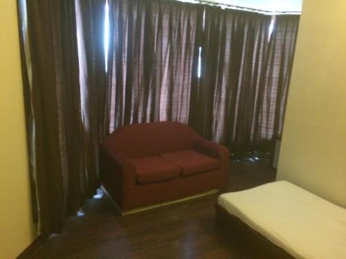 Фото Hotel Square 9 Inn