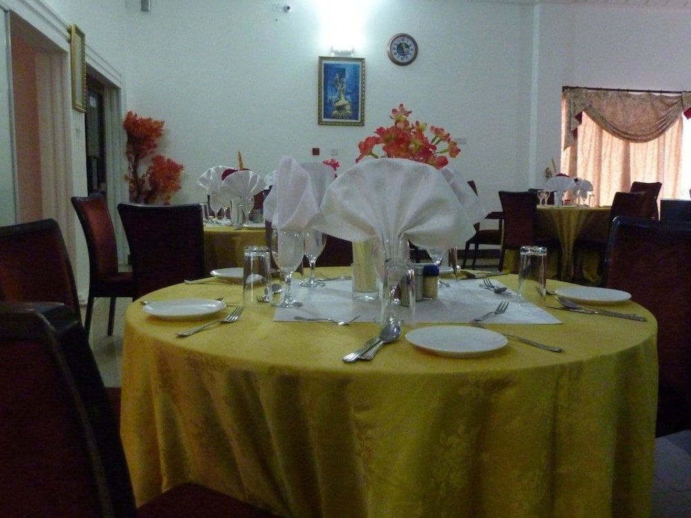 Фото MJ Grand Hotel