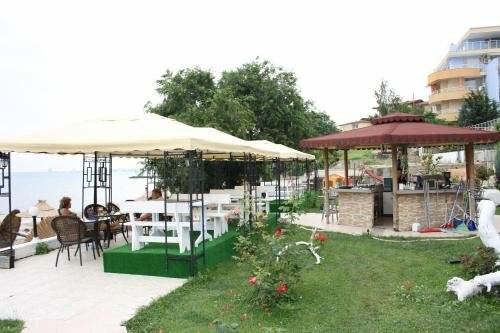 Гостиница Hotel Iris Beach в Свети-Власе