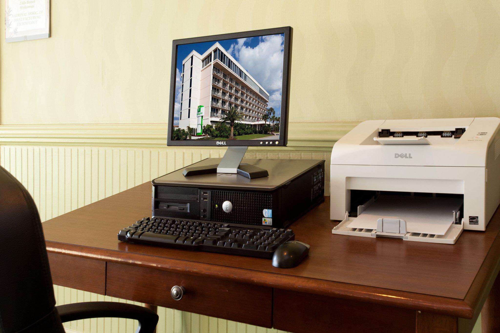 Фото Cirque St. Armands Beachside