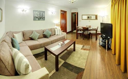 Фото Carlton Court - Mayfair