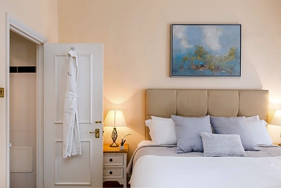 Фото Park Lane Apartments - Clarges St