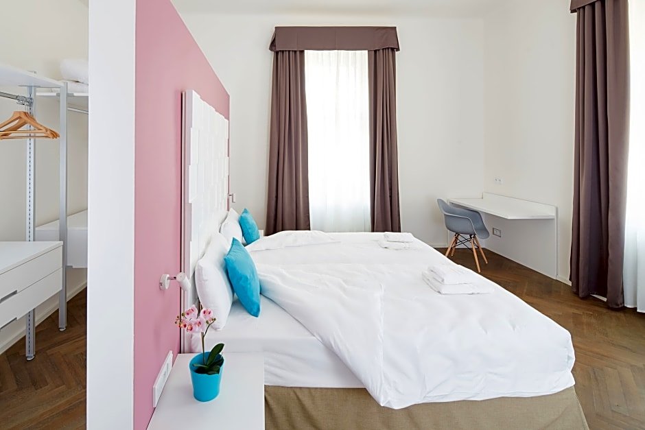 Фото River Prague Apartments