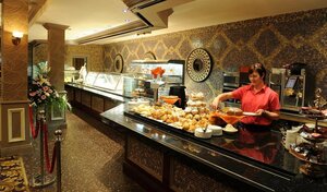 Гостиница Greville Arms Hotel