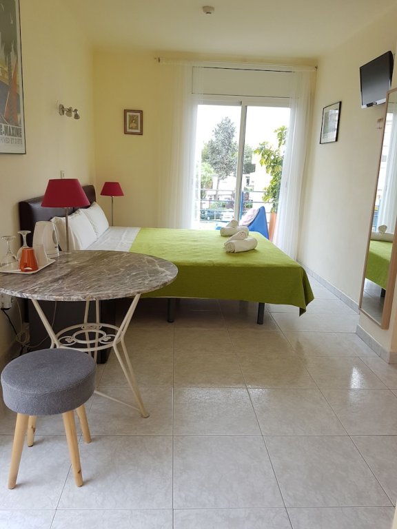 Фото Hotel Alexandra Sitges