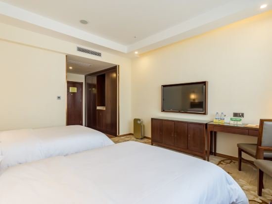 Фото Vienna Hotel Jinan Liancheng Square Branch
