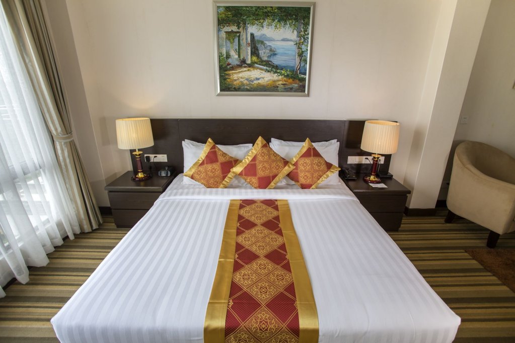 Фото Esperado Lake View Hotel