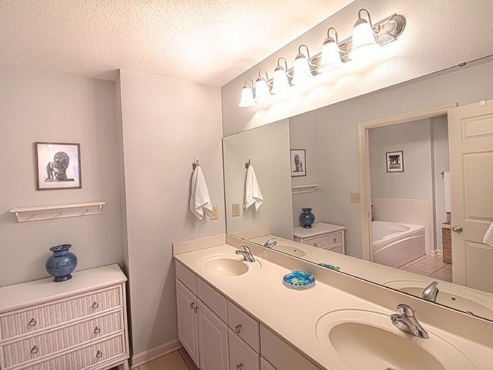 Фото Seaside at Anastasia 306