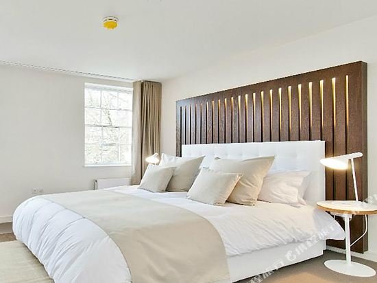 Фото Native Hyde Park