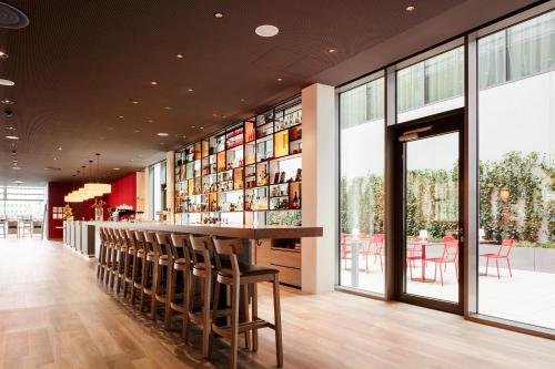 Фото IntercityHotel Frankfurt Hauptbahnhof Süd