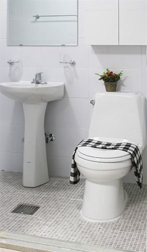 Фото High Street Guest House Hongdae