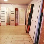 Door Salon (Baızaqov kóshesi, 112), puertas