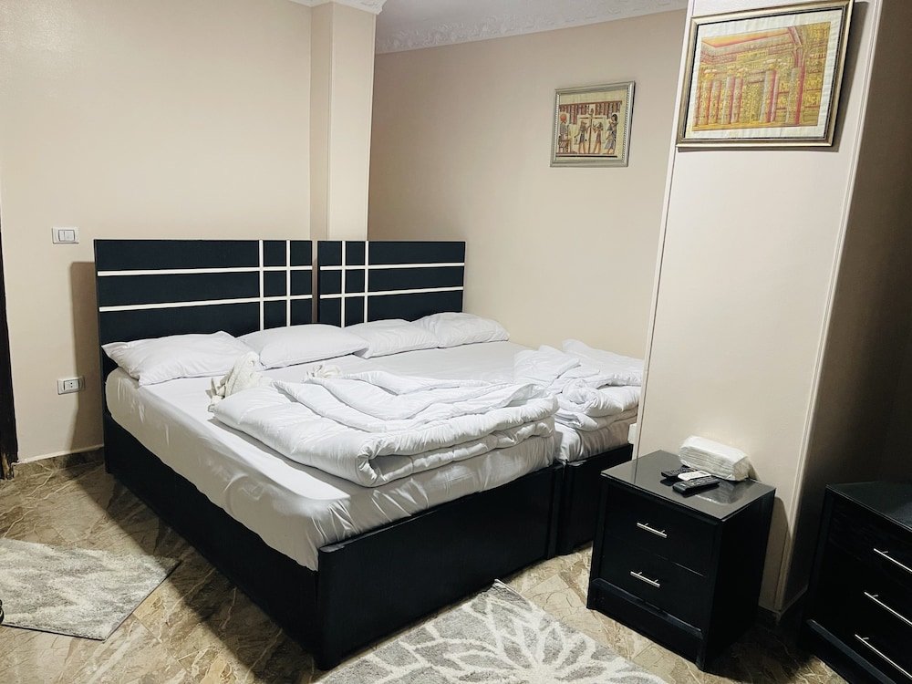 Фото Makadi Pyramids View