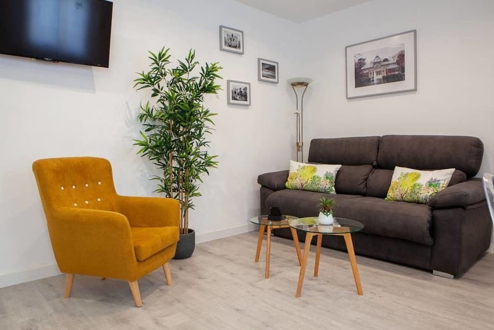 Фото Lovely & Chic one bed Apartment Next to El Prado