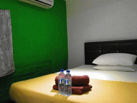 Фото Monkey Motel & Café