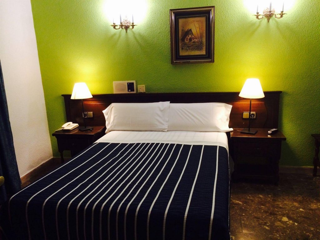 Фото Hostal Sonsoles