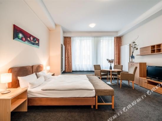 Фото Aparthotel Neumarkt