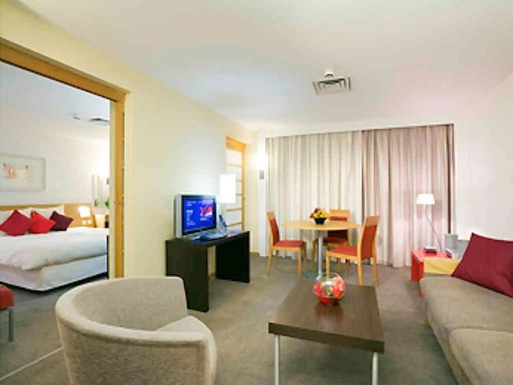 Фото Novotel London Bridge Hotel