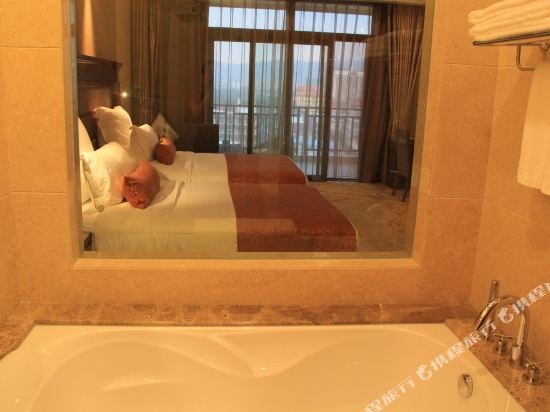 Фото Ramada Plaza by Wyndham Xishuangbanna South