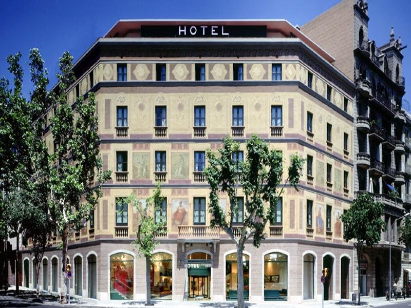 Фото отеля 1