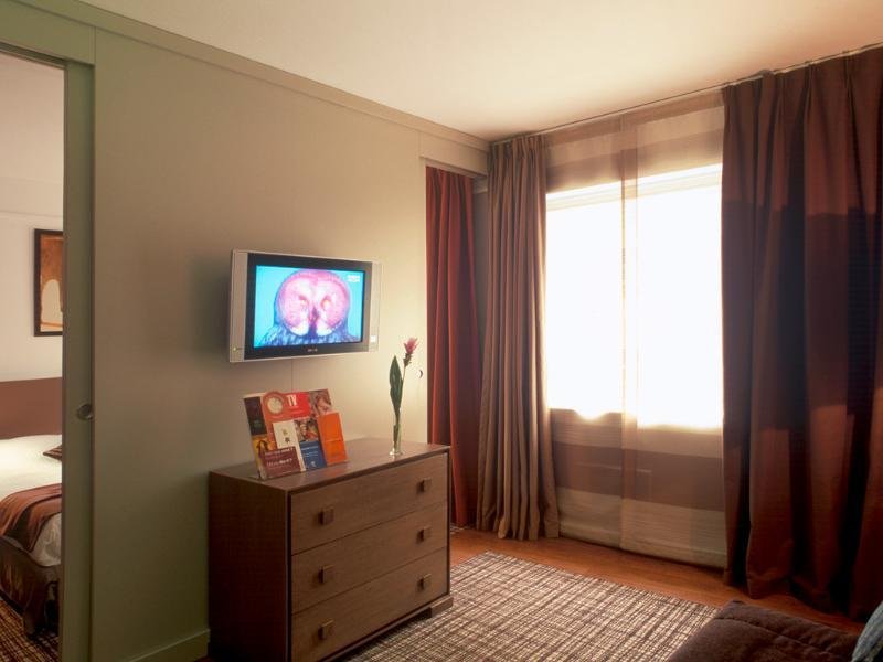 Фото Residence Mercure Paris la Defense Grande Arche