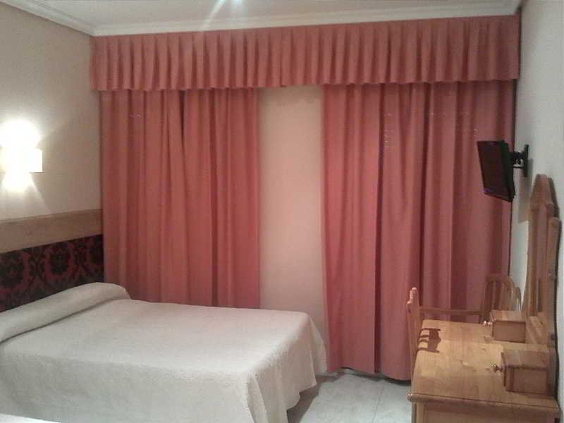 Фото Hostal Toledo