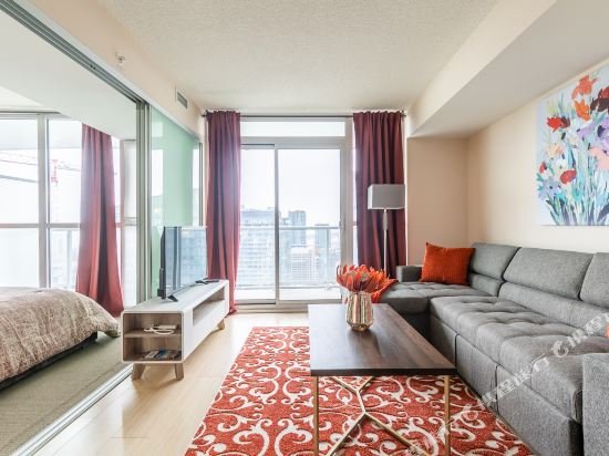 Фото Simply Comfort. Amazing Downtown Apartments