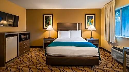 Фото SureStay Plus Hotel by Best Western Sacramento North