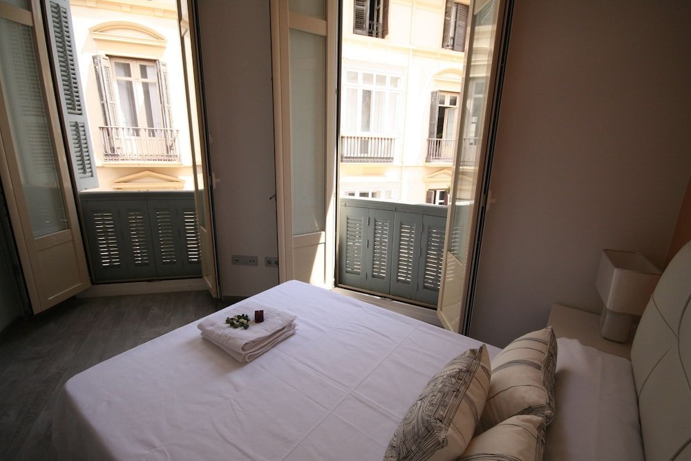 Фото Luxury Penthouse Historical Center