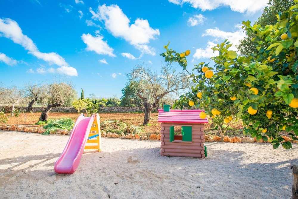 Фото Es Mitja Davall