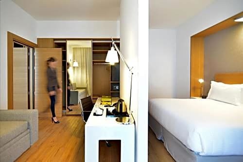 Фото Hilton Garden Inn Milan North