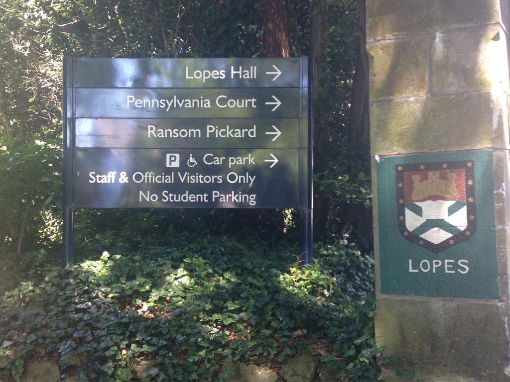 Фото University of Exeter Pennsylvania Court