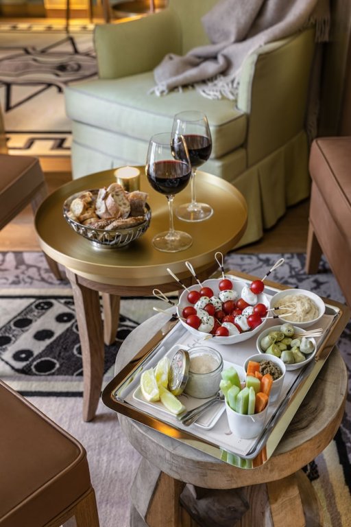 Фото 9Confidentiel