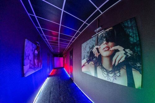 Taksi pornosi uchun pul yoq edi